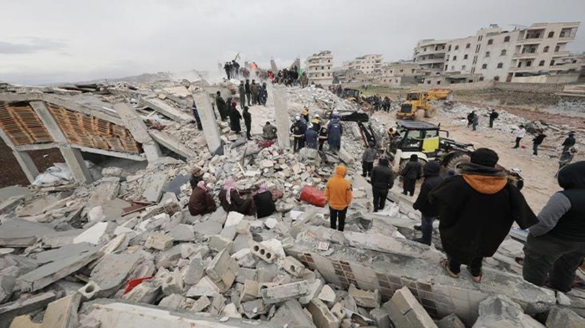 7.7'lik deprem Suriye'de de büyük yıkıma neden oldu: 810 kişi hayatını kaybetti, yüzlerce yaralı var