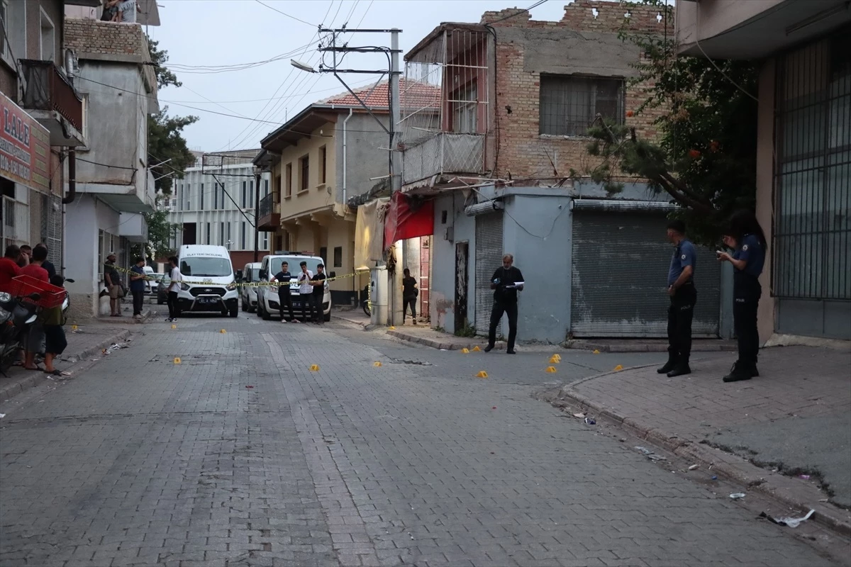 Akrabalar arasında çıkan silahlı kavgada 2 kişi hayatını kaybetti