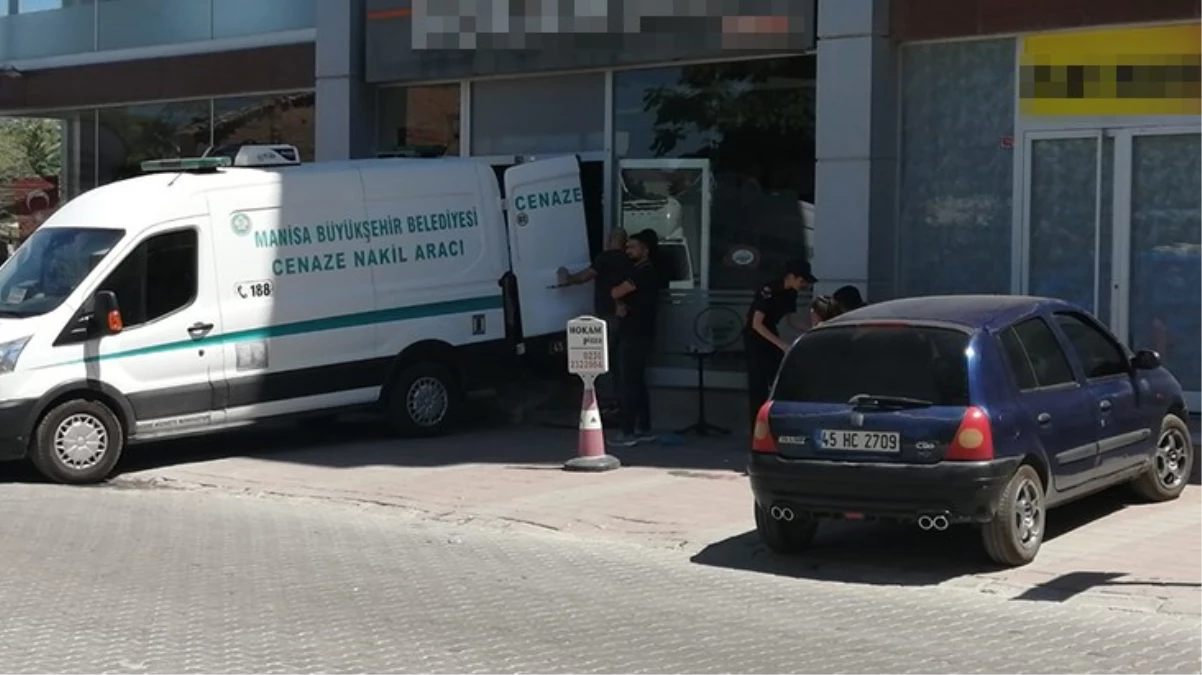 Manisa'da pizza restoranına silahlı saldırı: 1 ölü, 1 ağır yaralı