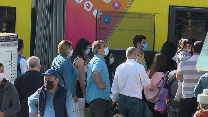 . İstanbul'da durakta isyan! 'Her gün bir sürü insan ölüyor'