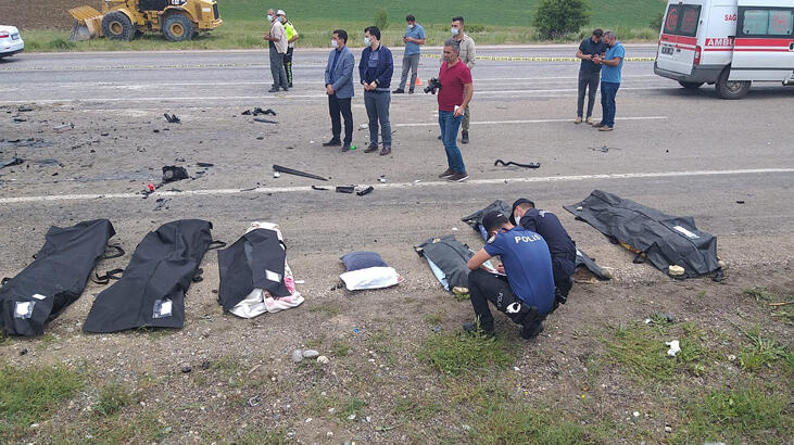 . Sivas'ta katliam gibi kaza! 9 kişi öldü