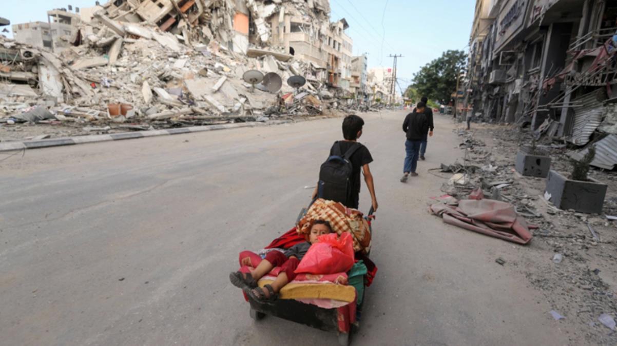  İsrail'in Gazze'ye saldırıları sonucu en az 75 bin Filistinli yerinden edildi
