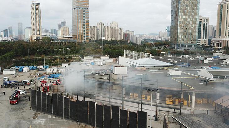  Kadıköy'de AVM'nin tadilat yapılan bölümünde yangın