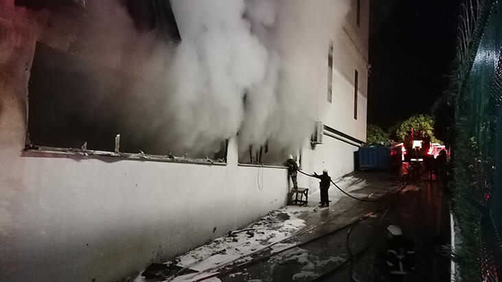  Kocaeli'de fabrika yangını! Ekipler oraya koştu