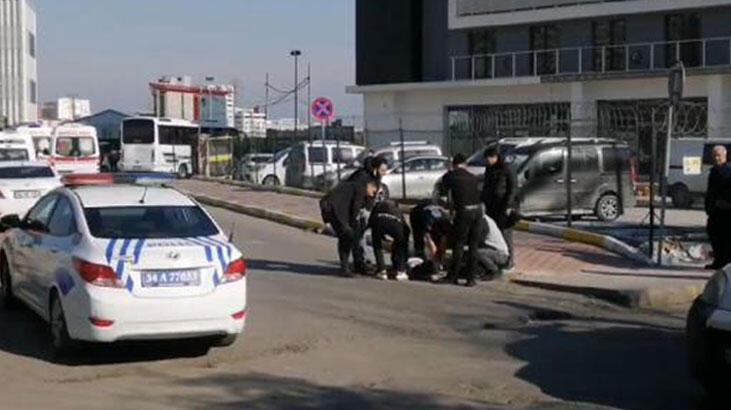  Küçükçekmece'de adliye önünde silahlı kavga: 4 ölü, 3 yaralı var
