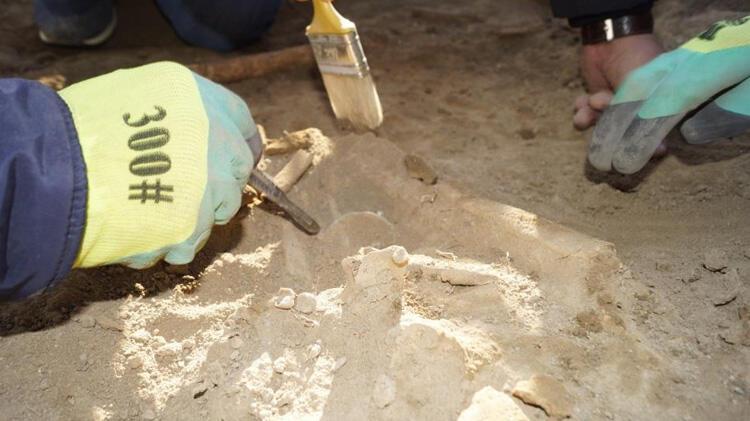  Pers İmparatorluğu'na ait mezar ortaya çıkarıldı