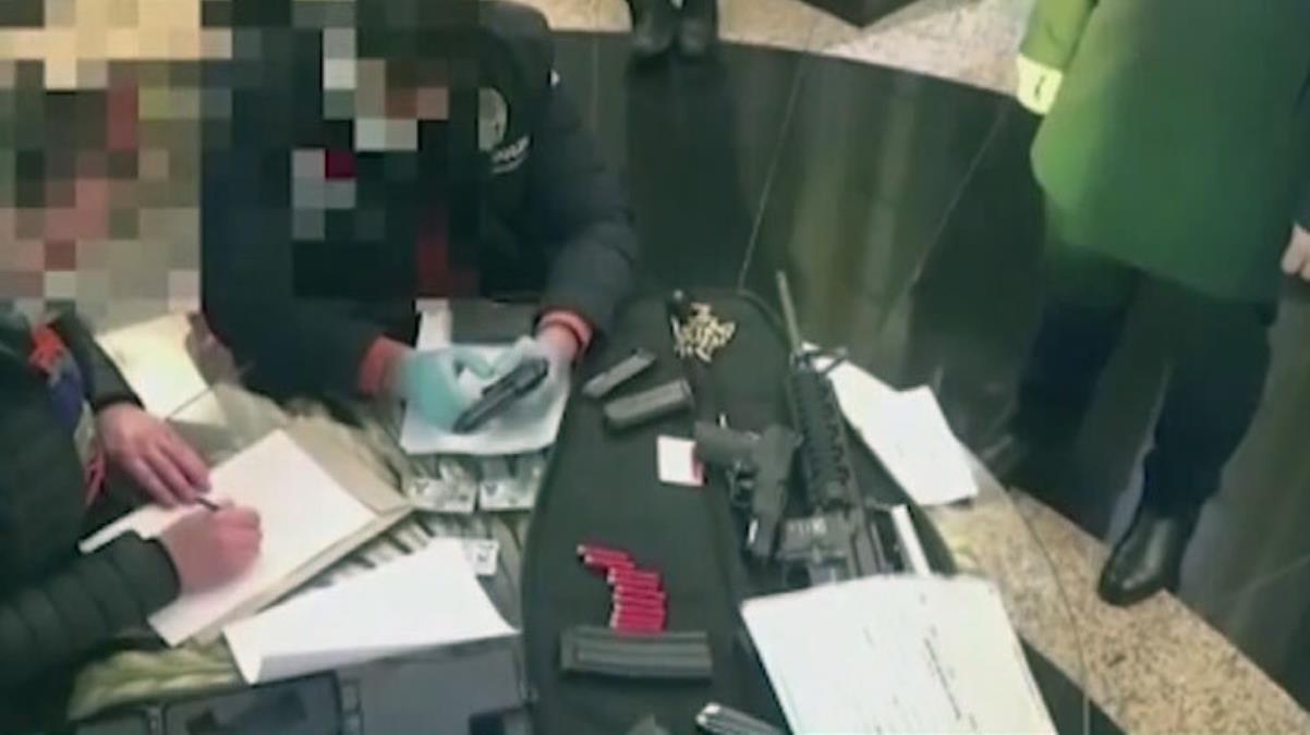 : Sedat Peker'in evinin arandığı operasyonun görüntüleri yayınlandı! İşte o anlar