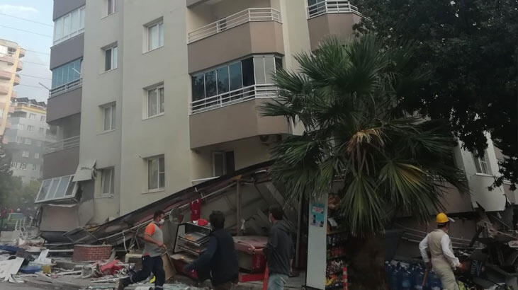 11 katlı binanın ilk 3 katı çöktü, markette 20 kişinin mahsur kaldığı iddia edildi