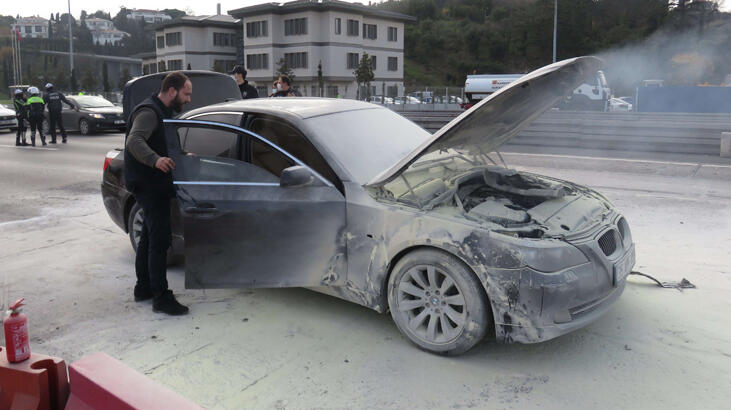 15 Temmuz Şehitler Köprüsü girişinde otomobil yandı!