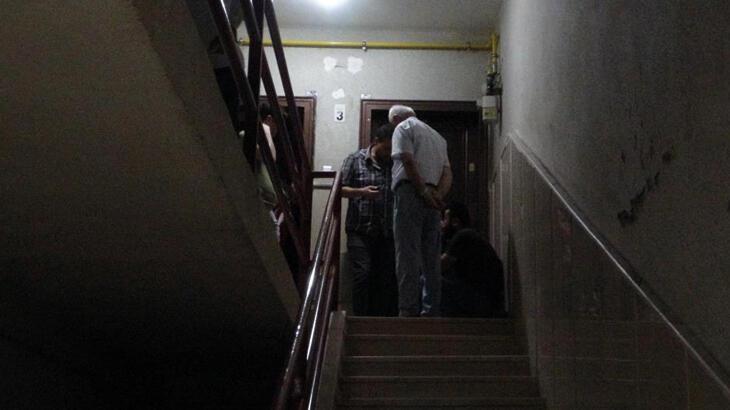20 yaşındaki genç önce annesini sonra kendini vurdu