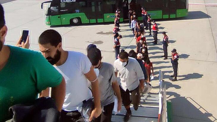 227 Afgan göçmen daha ülkelerine gönderildi