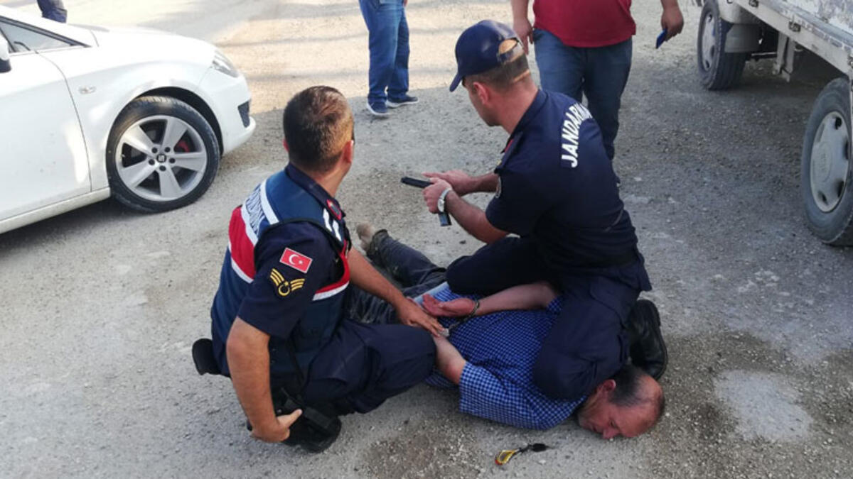 3 kişiyi öldürdü! 3 kişiyi öldürmeye teşebbüsten beraat etti