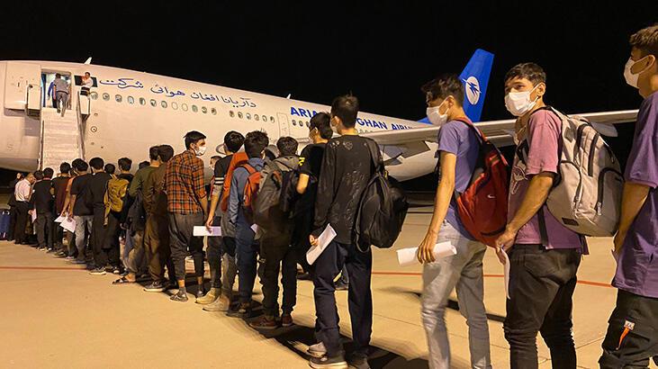 483 kaçak göçmen, Afganistan'a gönderildi
