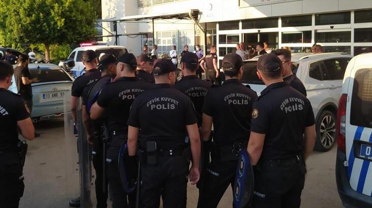 5 yaralı adana’da düğünde bıçaklı ve silahlı kavgada