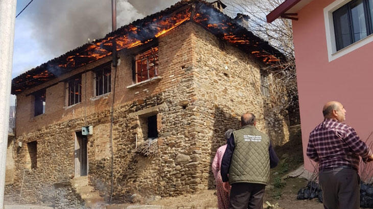 96 yaşındaki yaşlı kadın yangında hayatını kaybetti