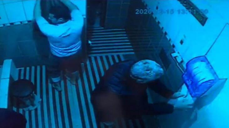 Abdest alır gibi yaptı, ceketin cebinden 10 bin lirayı çaldı