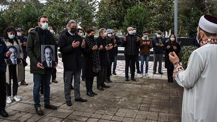Abdi İpekçi 42. yılında mezarı başında anıldı