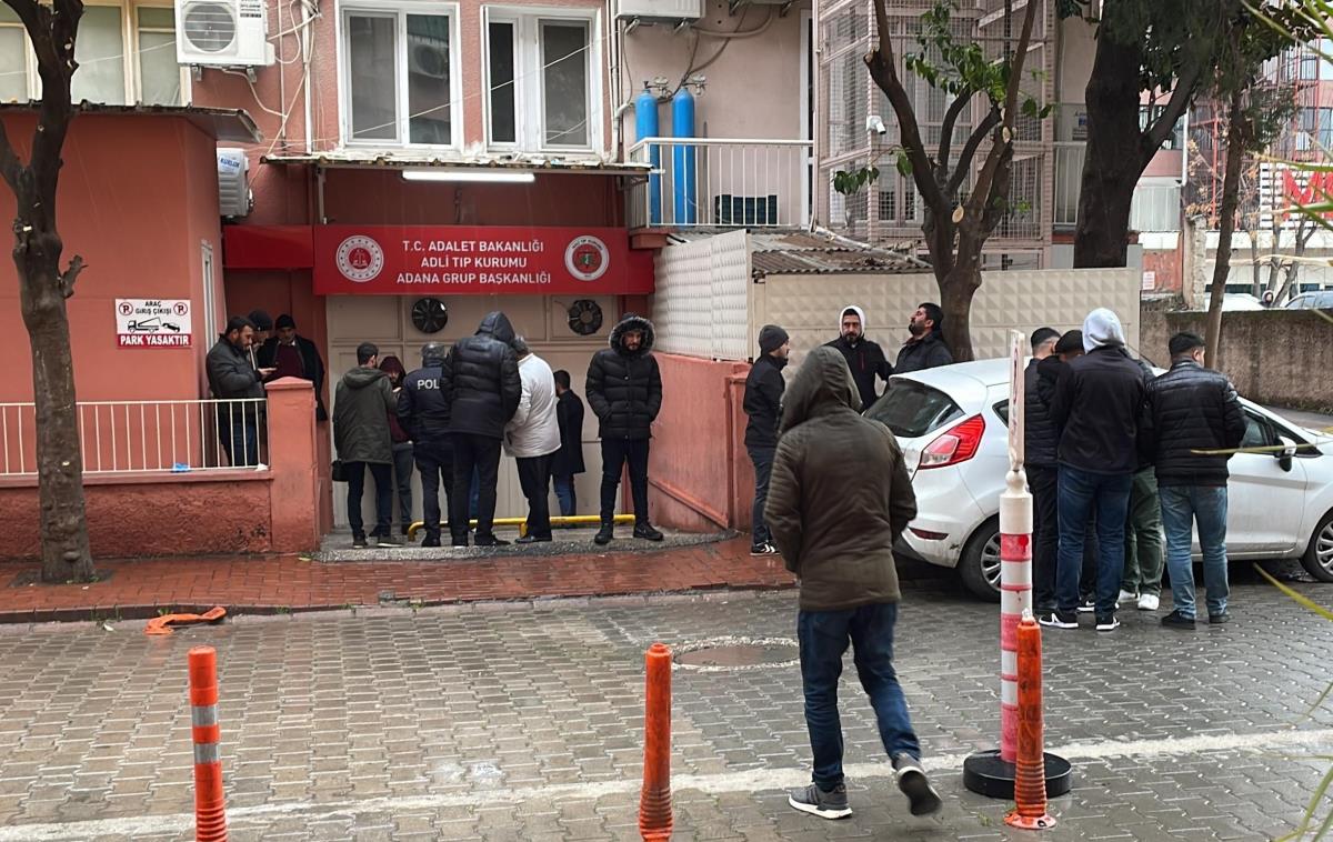Adana'da oğlu tarafından tabancayla vurulan kadın hastanede öldü