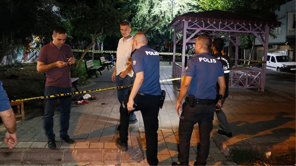 Adana'da parkta oturan kişilere silahlı saldırı: 2'si ağır 4 yaralı