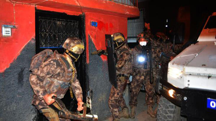 Adana'da suç örgütüne şafak baskını