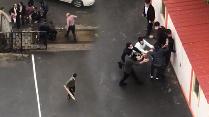 Adliye önü karıştı! Taşlı, sopalı, silahlı kavga