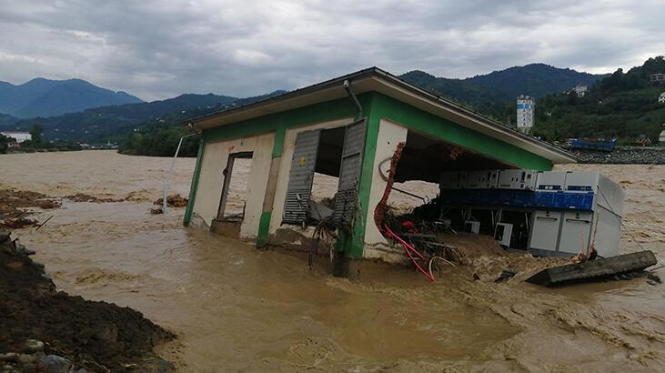 AFAD: Arhavi'de yaklaşık 200 kişi tahliye edildi