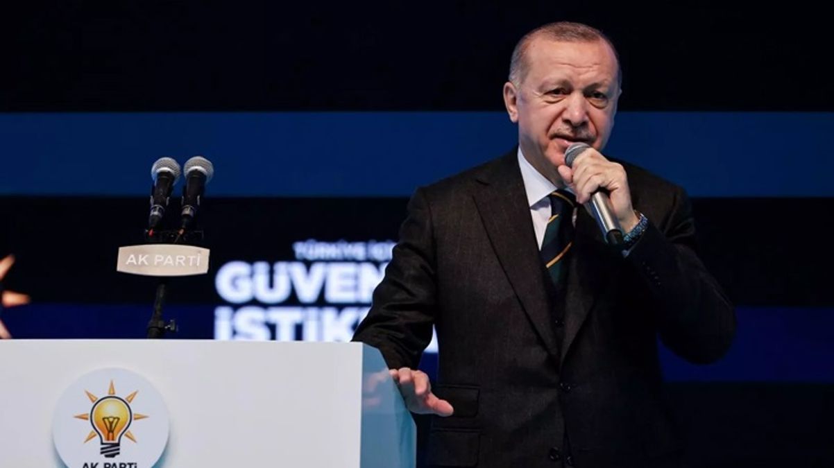 AK Parti'de gözlerin çevrildiği kongre başladı! Cumhurbaşkanı Erdoğan yeni A takımını oluşturacak