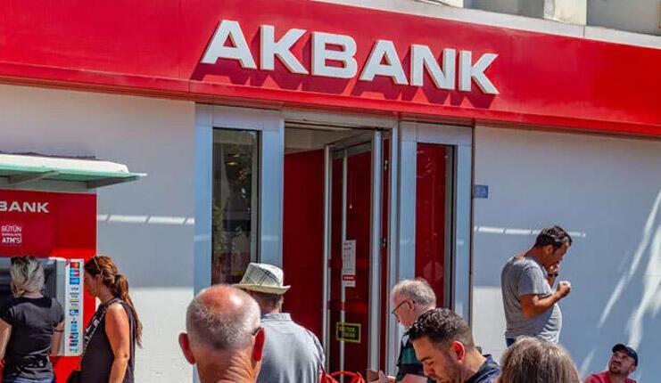 Akbank saat kaçta açılıyor, kaçta kapanıyor? 8-9 Temmuz Akbank çalışma saatlerine düzenleme