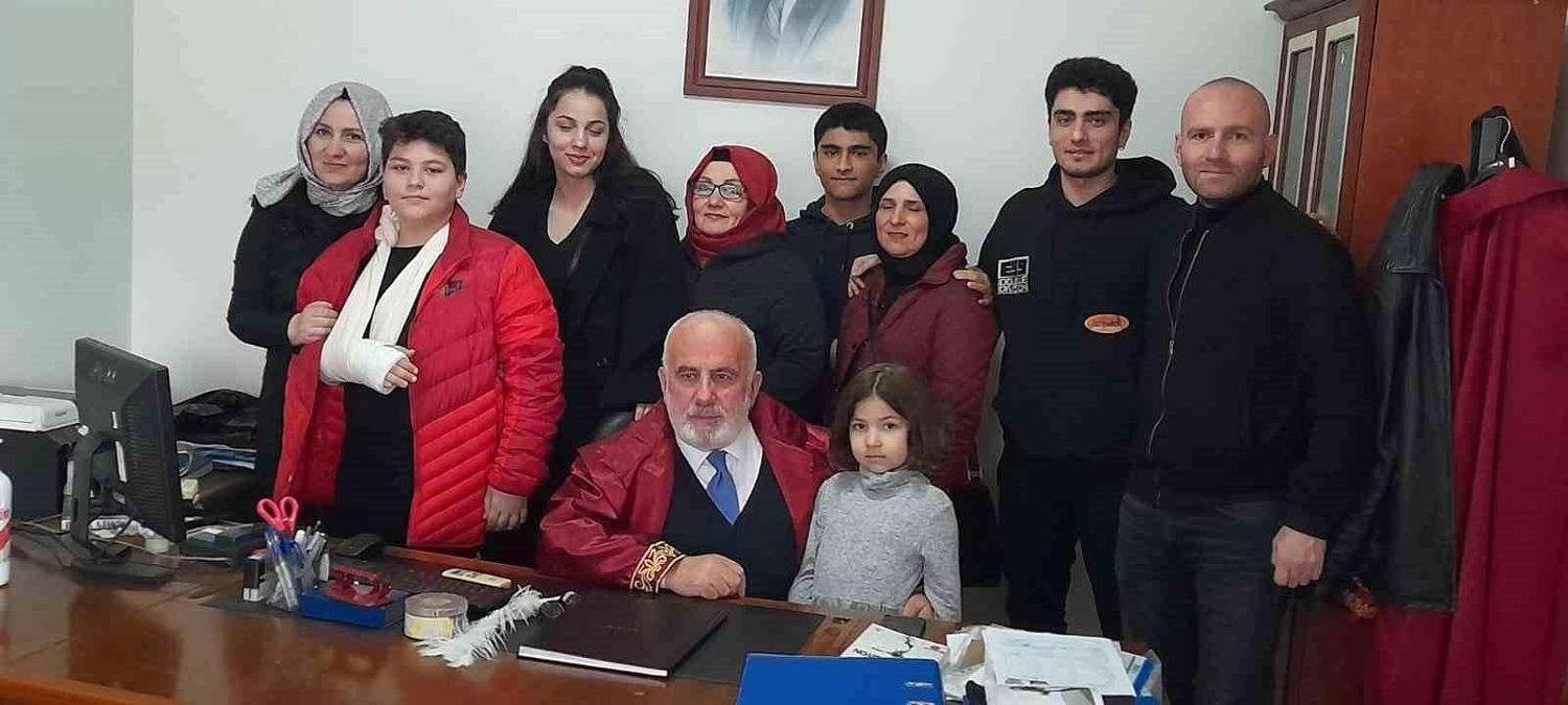 Alaplı'yı evlendiren memur, doğum gününde emekli oldu