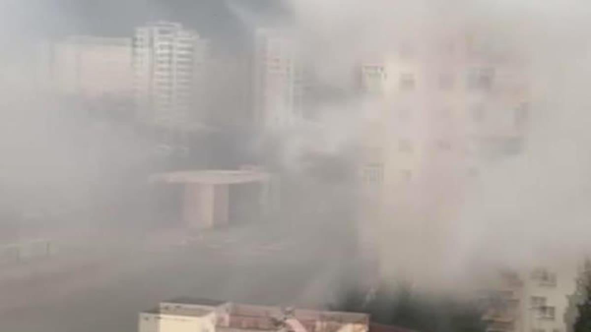 ALT KATTAKİ DAİREYE SIÇRAYAN KIVILCIMLAR, BALKONU VE YATAK ODASINI YAKTI