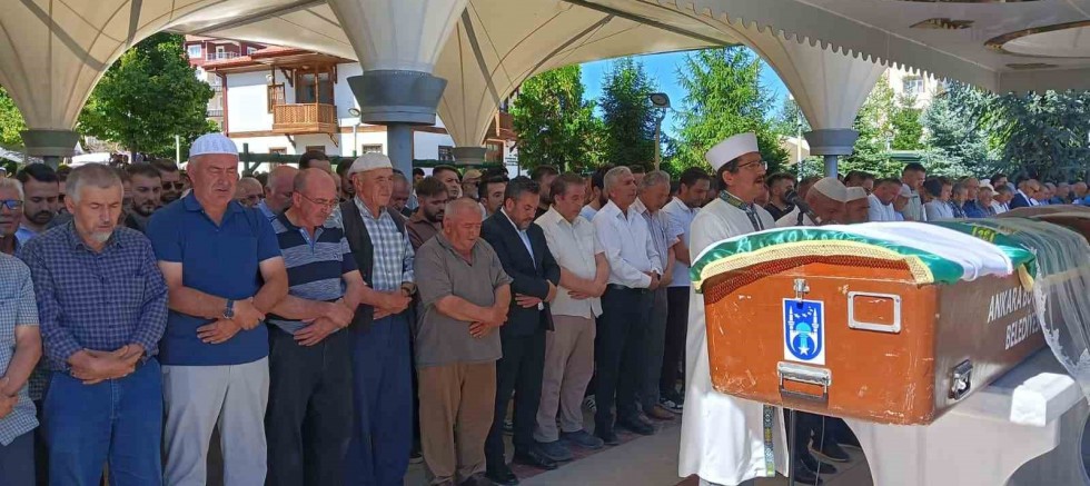 Ankara’da biri çocuk 3 kişinin hayatını kaybettiği kazaya sahipsiz köpeğin neden olduğu iddiası
