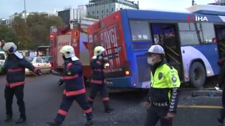 Ankara'da kırmızı ışıkta geçen otobüs başka bir otobüse çarptı: 17 yaralı