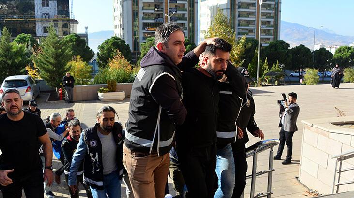 'Araca arıza yaptırmışsın' diyerek 5 milyon liralık vurgun yaptılar