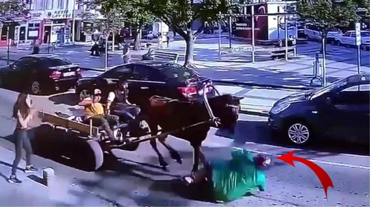 At arabası yoldan geçen kadını ezdi! Anbean kamerada
