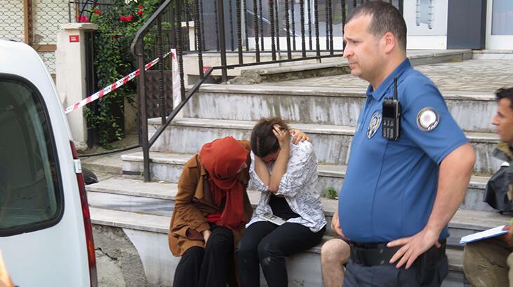 Ataşehir'de evinde yangın çıkan kadın gözyaşlarına boğuldu