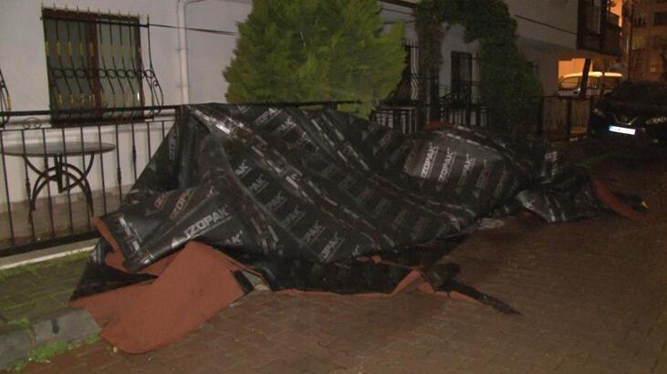Avcılar’da anne ve kızı çatıdan uçan parçalardan son anda kurtuldu