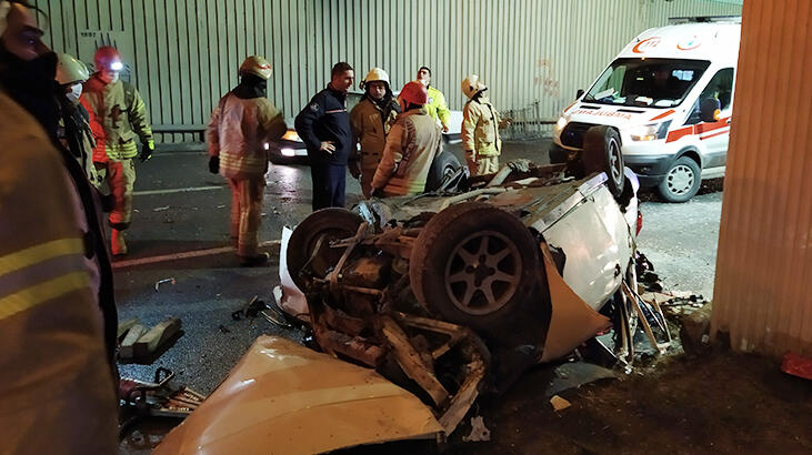 Avcılar’da otomobil köprüden uçtu! 1’i ağır 3 yaralı