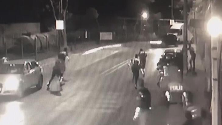 Avcılar'da polise silahlı saldırı!