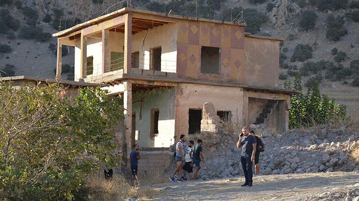 Avrupa’dan gelip, anne ve babalarının göç ettikleri köyleri gezdiler