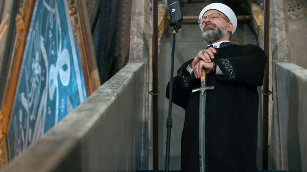 Ayasofya'da 87 yıl sonra ilk Ramazan Bayramı namazı kılındı