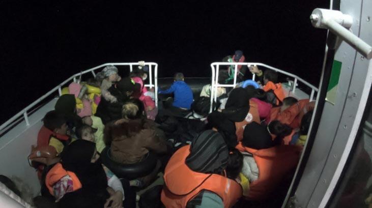 Ayvalık açıklarında 49 düzensiz göçmen kurtarıldı