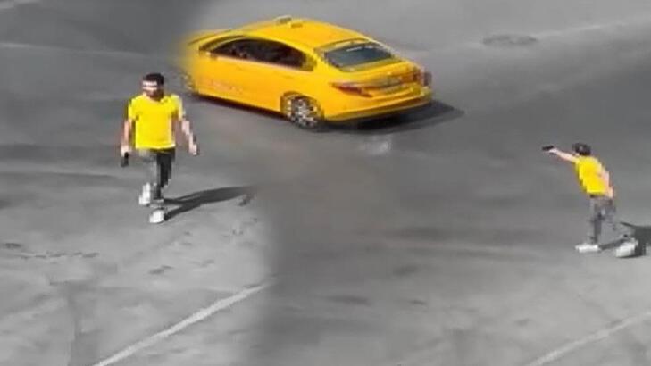 Bağcılar'da tartıştığı taksicinin arkasından böyle ateş etti