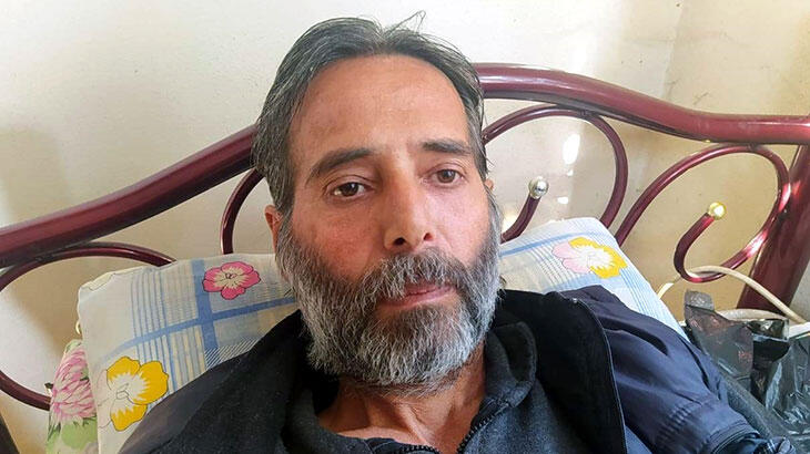 Bağırsakları dışarıda tek başına yaşam mücadelesi veriyor