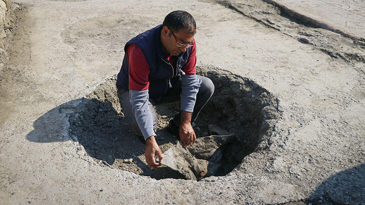 Bahçesine fidan ekerken buldu! 'Hazine'