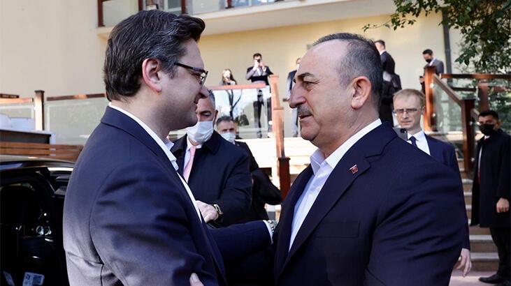 Bakan Çavuşoğlu, Ukraynalı mevkidaşı ile görüştü! 'Türkiye'ye minnetarız'