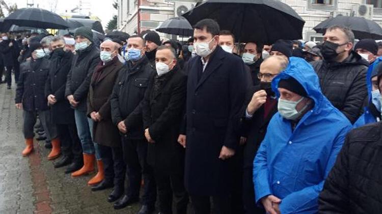 Bakan Kurum, İller Bankası Genel Müdürü'nün annesinin cenazesine katıldı