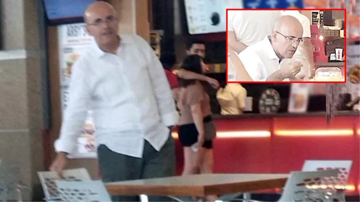 Bakan Şimşek AVM'de yemek yerken görüntülendi! Tercih ettiği menü de zamlardan nasibini almış