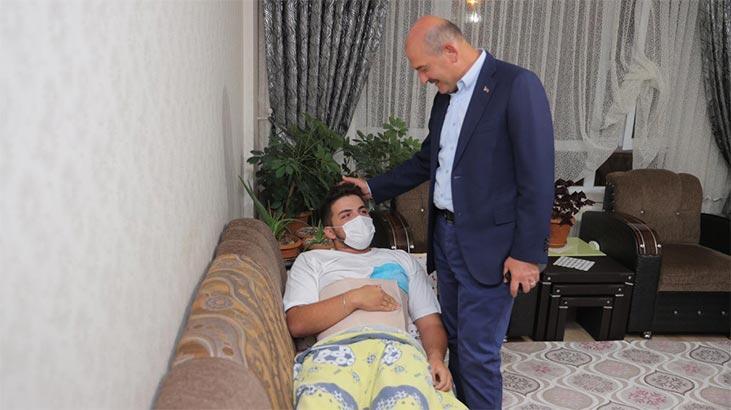 Bakan Soylu, Emirhan Yalçın'ın ailesini ziyaret etti