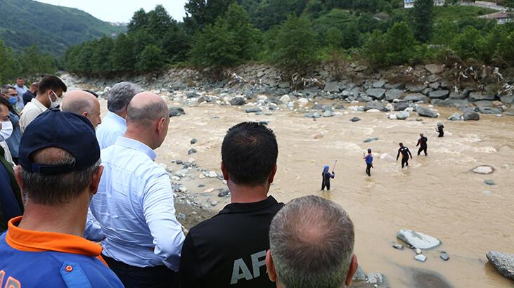 Bakanlar Soylu ve Karaismailoğlu, Rize'de afet bölgesindeki incelemelerini sürdürdü