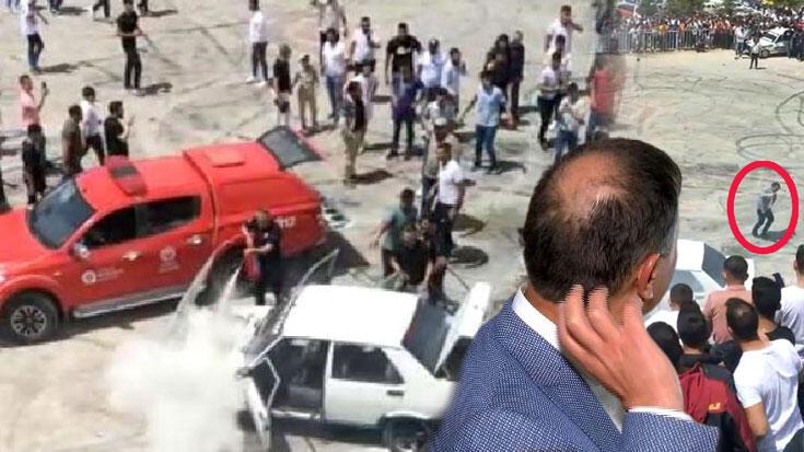 Belediye başkanının driftte saçı yandı